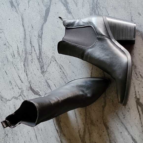 SHE & IN Stacked Heel black pull on booties Faux leather size 10 - Picture 1 of 10